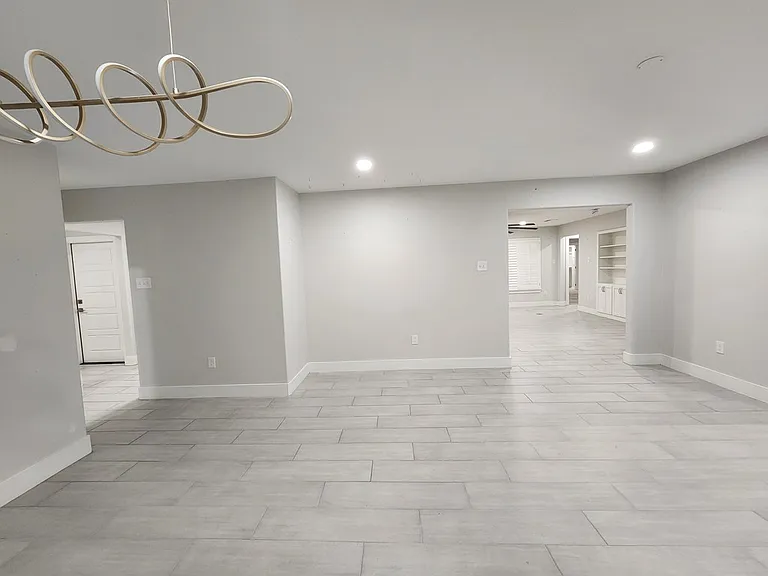 3300 Durant Dr — Photo 14