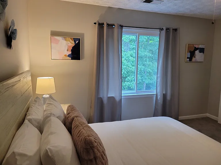 1356 Velvet Creek Gln SW — Photo 15