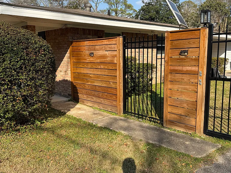 463 Magnolia Rd — Photo 1