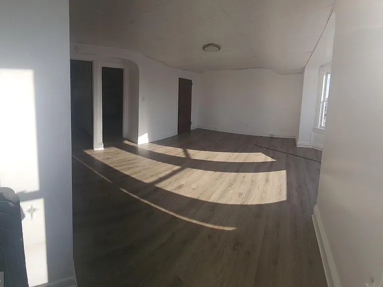1441 W Philadelphia St #2 — Photo 2