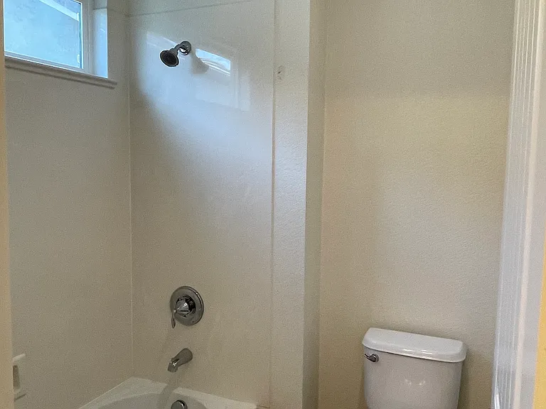 3145 Ardley Dr — Photo 36