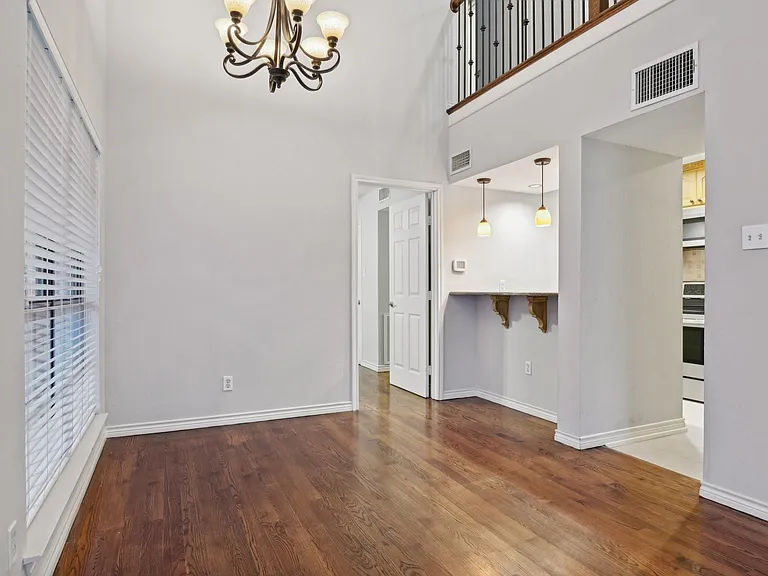 449 Harris St #M-104 — Photo 3