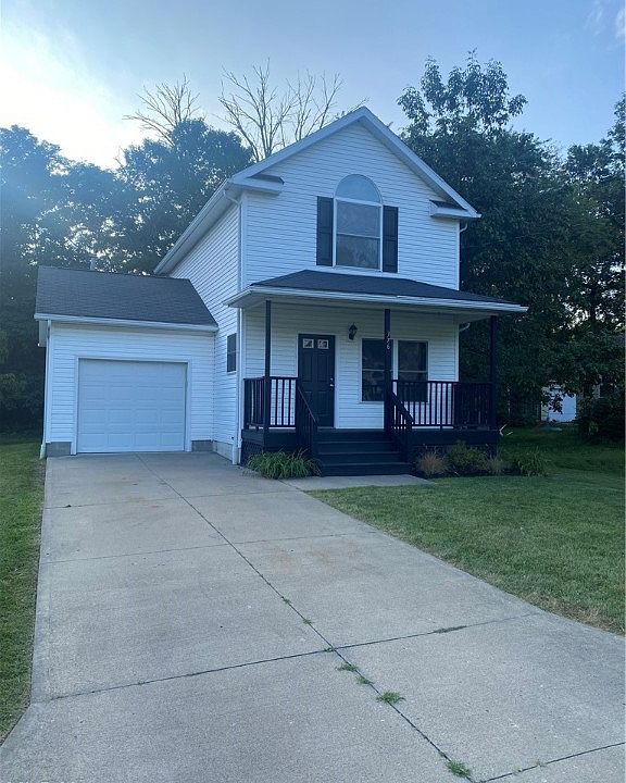 1st image of 376 Joseph Ave