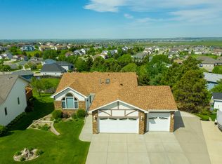 4112 Selkirk Rd, Bismarck, ND 58503