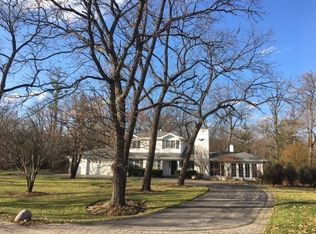 1290 Valley Rd, Bannockburn, IL 60015