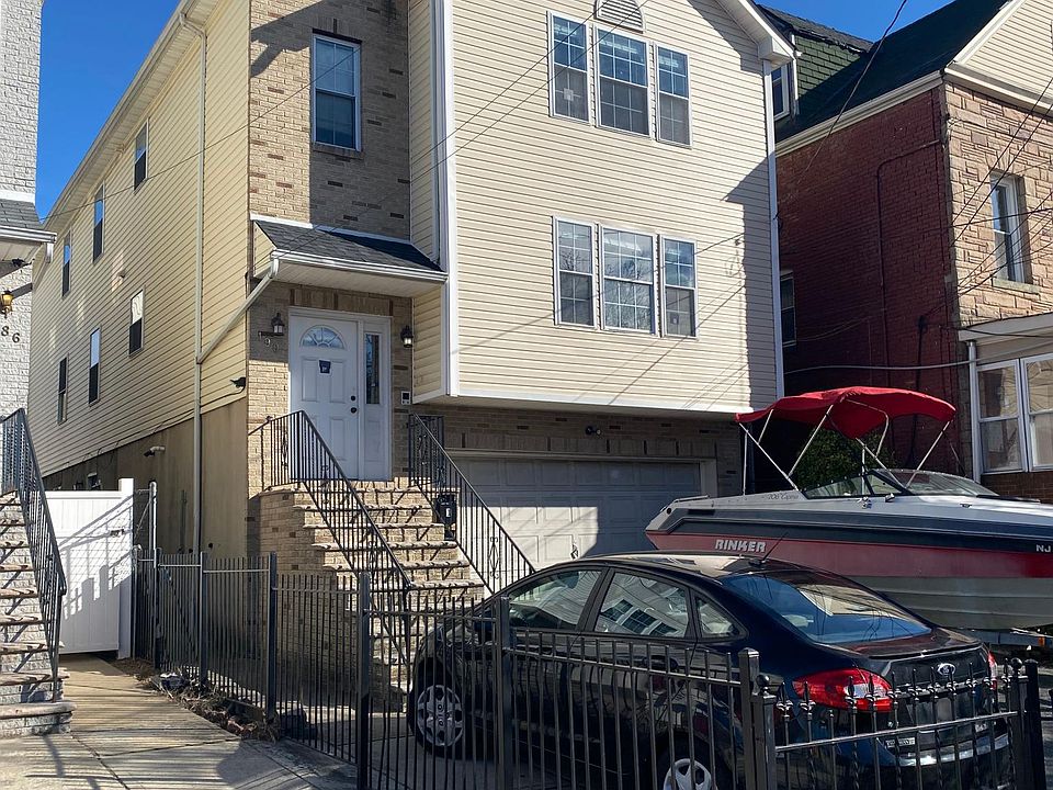 1st image of 190 Hillside Ave Floor 2