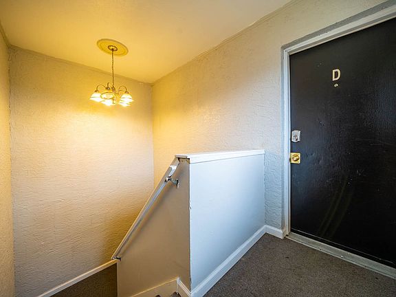 3rd image of 311 E Jenkins Ave APT B
