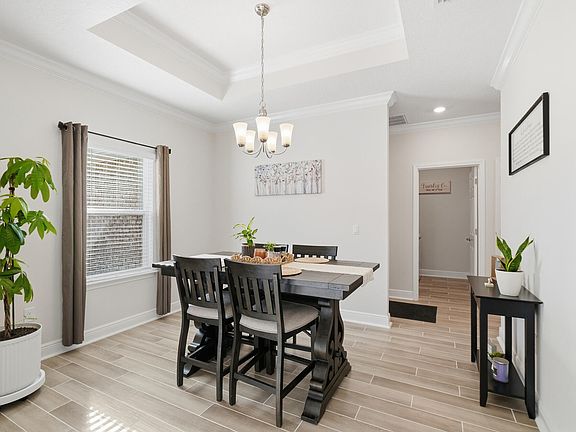 4th image of 158 Bentgrass Rd S