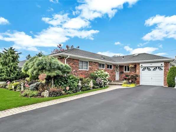 74 Victor Street, Plainview, NY 11803