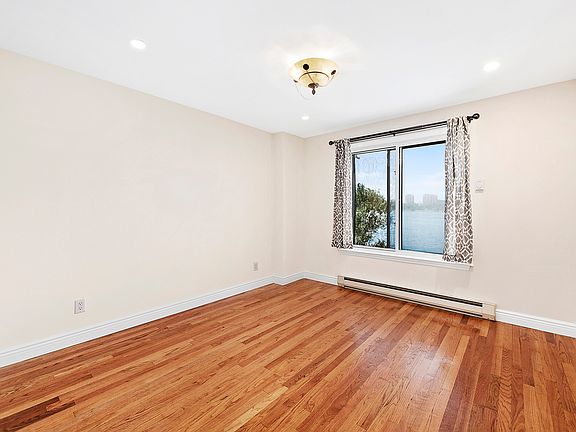 5th image of 25-40 Shore Blvd #1K