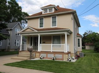 1516 S Jefferson St, Lockport, IL 60441