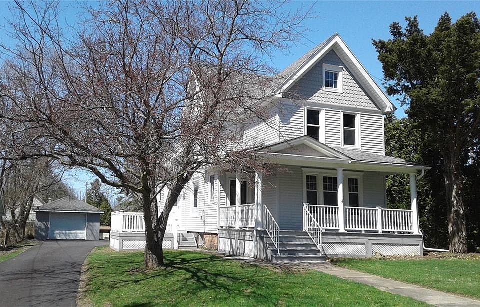 1st image of 119 S Main St