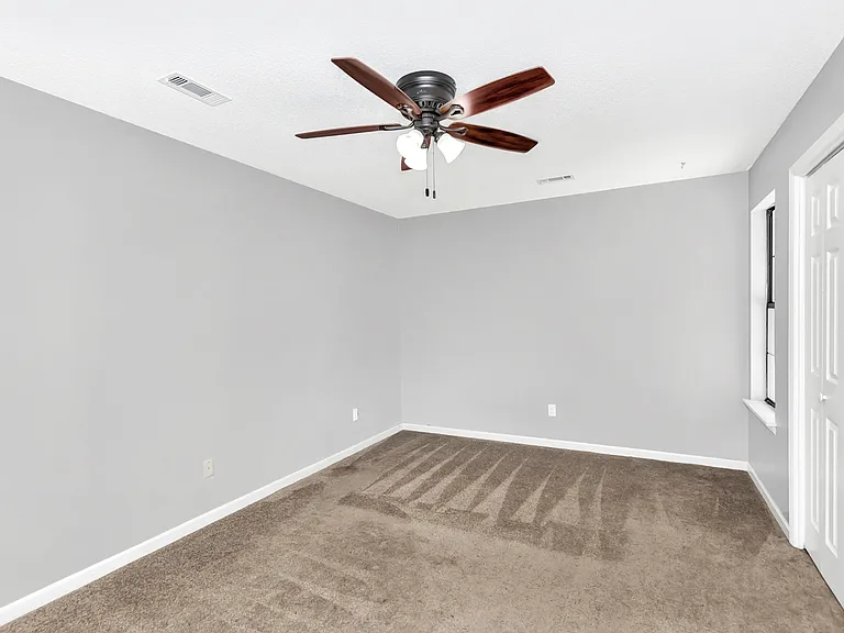 2904 McDonald Dr SW #1 — Photo 13