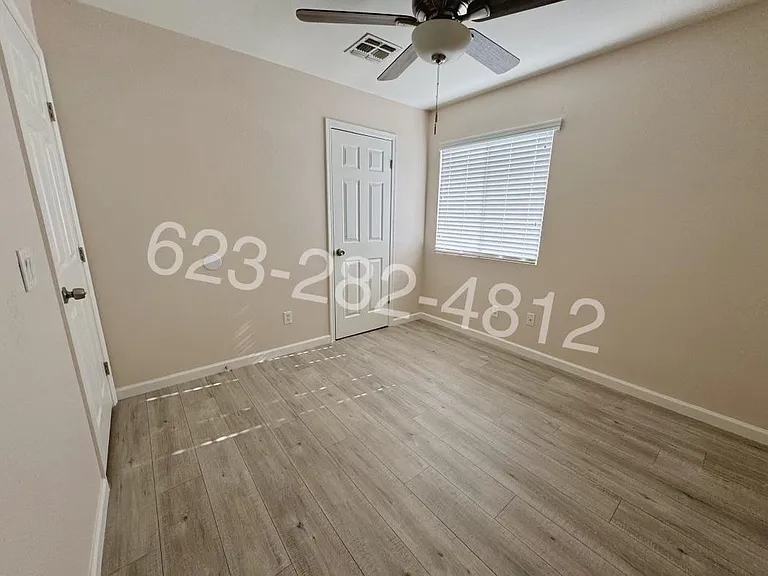 8556 W Carol Ave — Photo 11