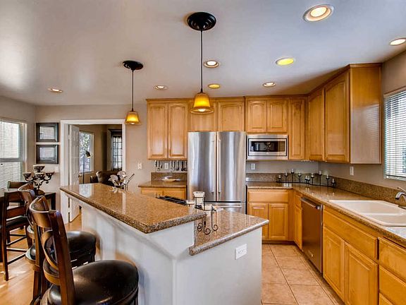 3rd image of 808 Redondo Ct