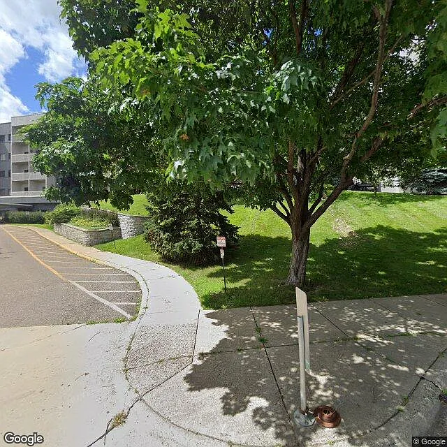 Fully furnished 1 bed 1 bath condo walking distance to United/Childrens. — Photo 2
