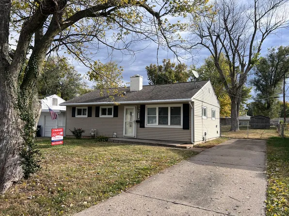 1707 Center Granview Dr, Quincy, IL 62301