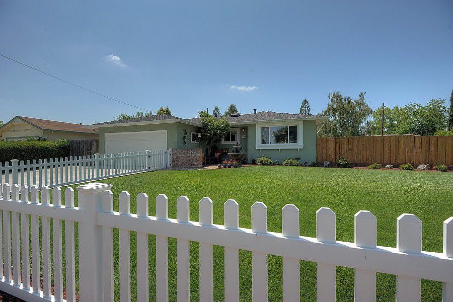 1st image of 1214 Theresa Ave