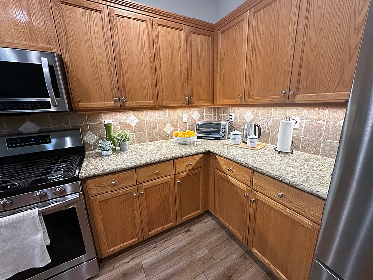 2333 Old Rose Ln — Photo 6