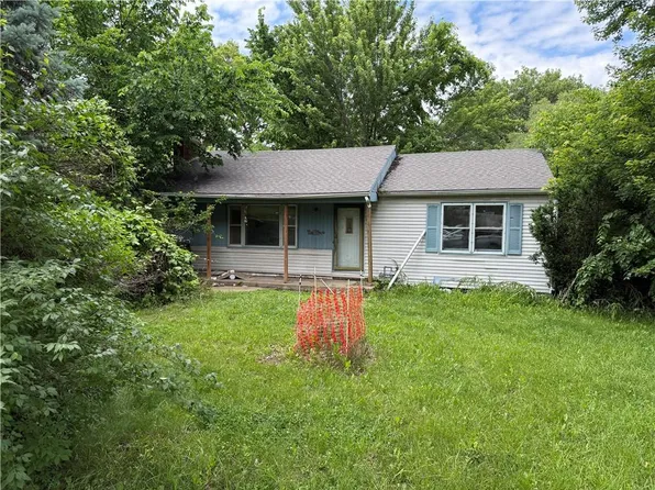8620 W 75th St, Overland Park, KS 66204