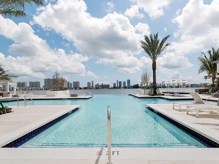 17111 N Biscayne Blvd #1703 — Photo 16
