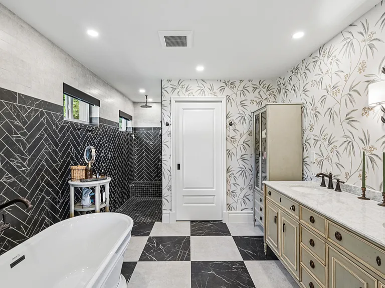 4419 Sanderling Cir E — Photo 30
