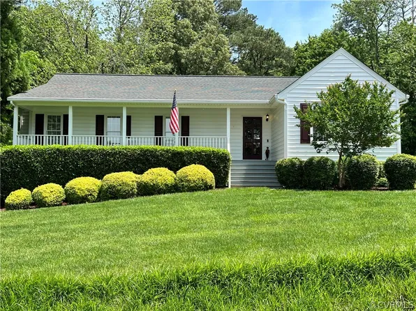 8213 Sir Lionel Pl, North Chesterfield, VA 23237