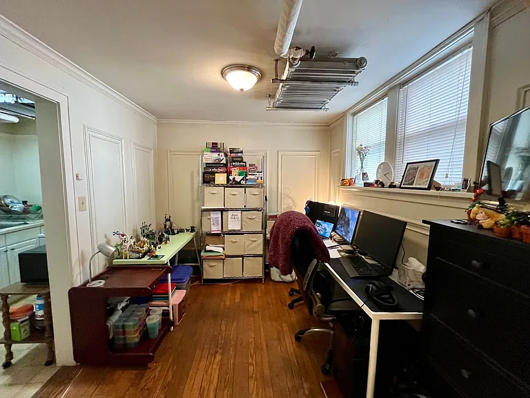 3825 N Oakland Ave — Photo 6