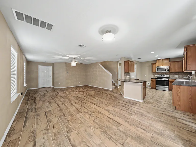 9203 Sage Valley Dr — Photo 6