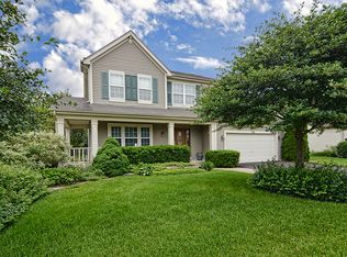 776 Red Barn Ln, Elgin, IL 60124