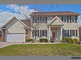 17136 Madison St, Omaha, NE 68135