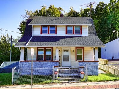 1274 E Tallmadge Ave, Akron, OH, 44310