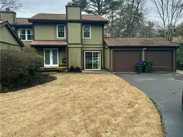 2734 Meadow Mere E, Chamblee, GA 30341