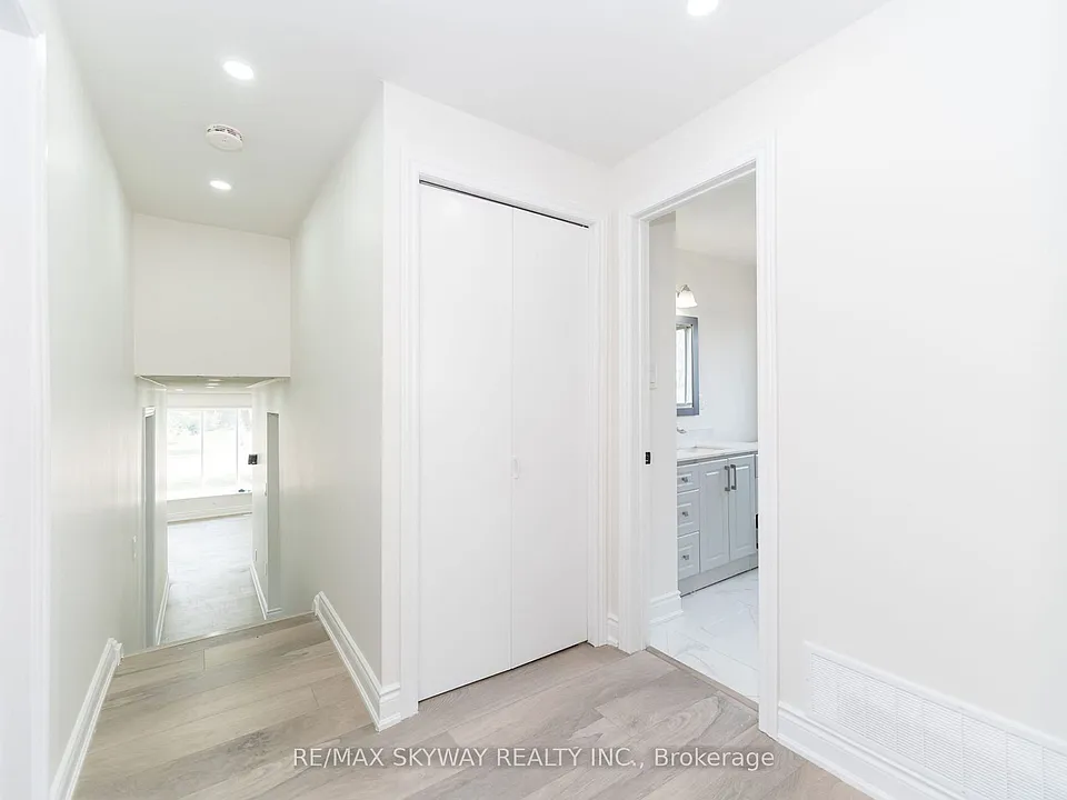 457 Woodward Ave N