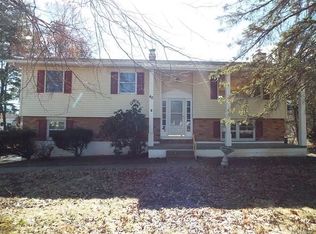 40 Pye Ln, Wappingers Falls, NY 12590