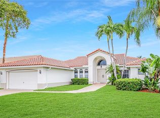 10111 NW 10th St, Plantation, FL 33322