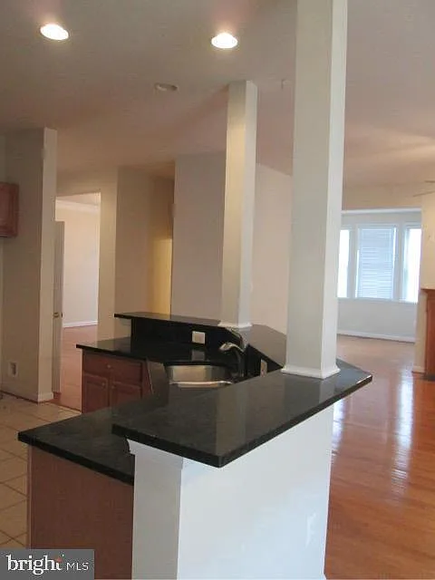 4 bed, 3.5 bath, 3350 sqft, $4,700 — Photo 4