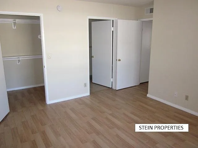13610 Moorpark St #108 — Photo 10