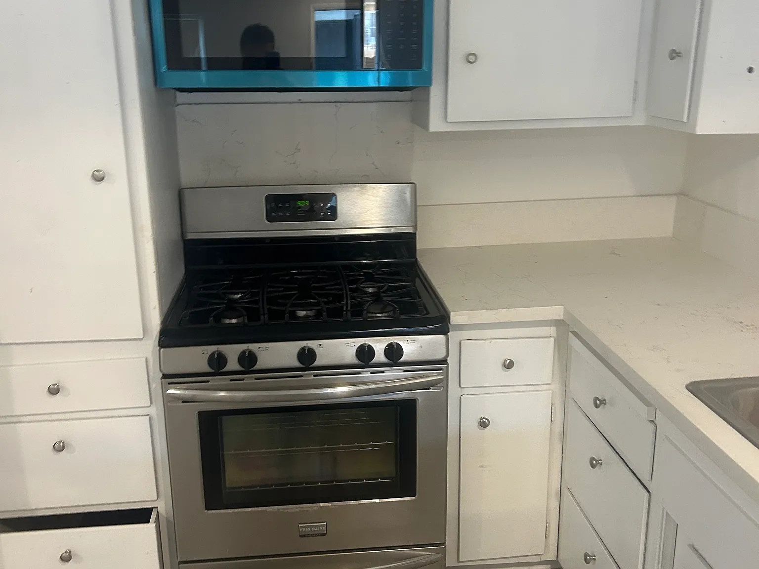 2 bed, 875 sqft, $2,450 — Photo 1