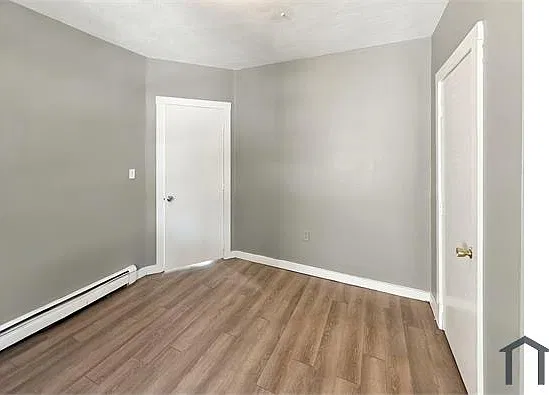 142 Jewett St — Photo 1