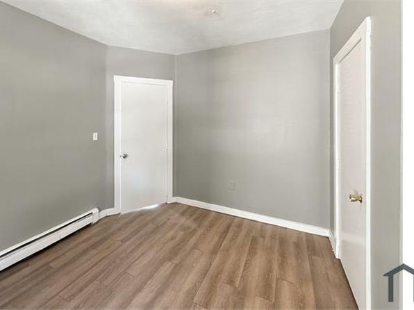 142 Jewett St #3