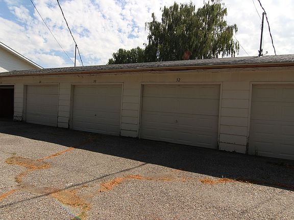 3rd image of 2210 Saint Clair Rd #2130