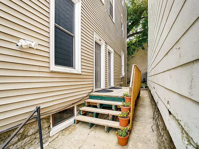 2158 Stratford Ave #2 — Photo 7