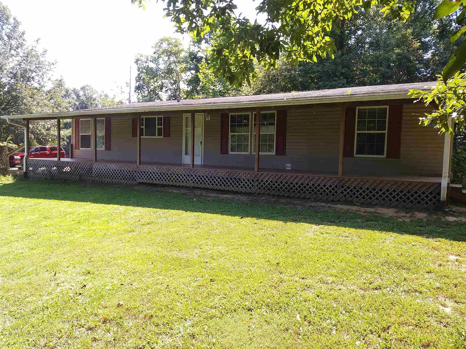 1098 Wesley Chapel Rd photo 1