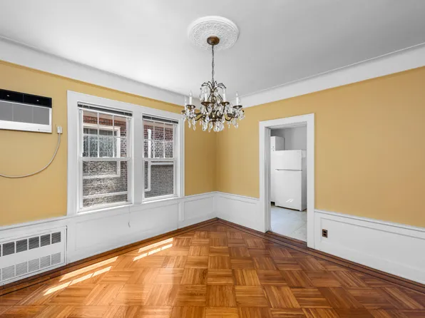 8916 Shore Court image 5 of 11