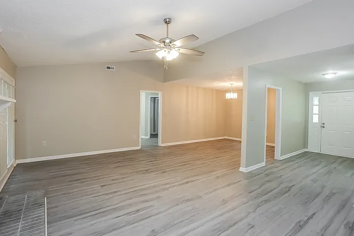 7228 Walterboro Rd — Photo 5