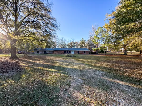 165 William Huffman Rd, West Point, MS 39773
