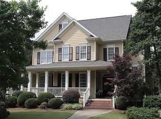 2601 Forestbluff Dr, Fuquay Varina, NC 27526