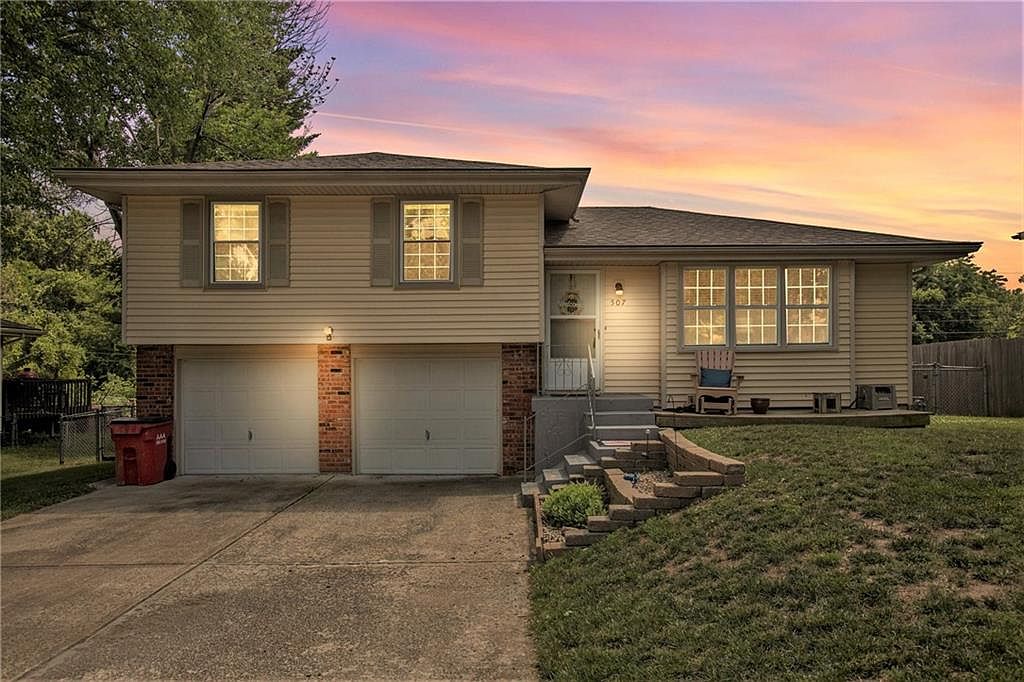 507 SE 20th St, Oak Grove, MO 64075 Zillow