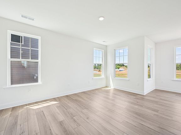 3rd image of 1504 Briar Brook Ln
